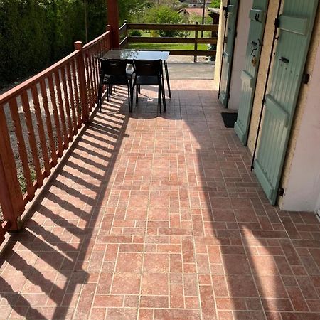 Logement Vic-Fezensac Zewnętrze zdjęcie