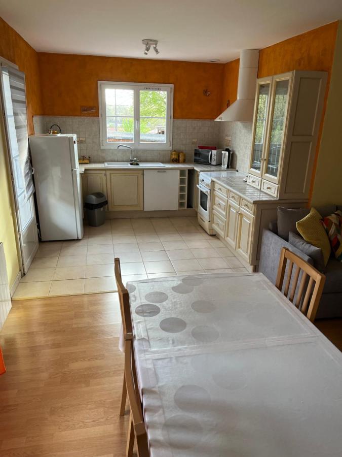 Logement Vic-Fezensac Zewnętrze zdjęcie